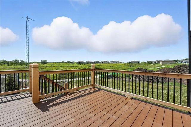19615 W 195th Place, Spring Hill, KS 66083