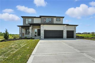 19615 W 195th Place, Spring Hill, KS 66083