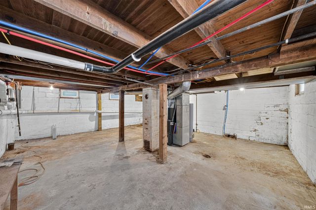 208 George Street, Mishawaka, IN 46544