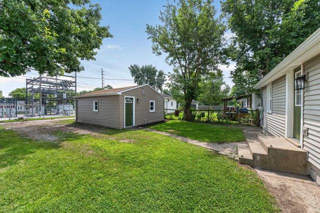 208 George Street, Mishawaka, IN 46544