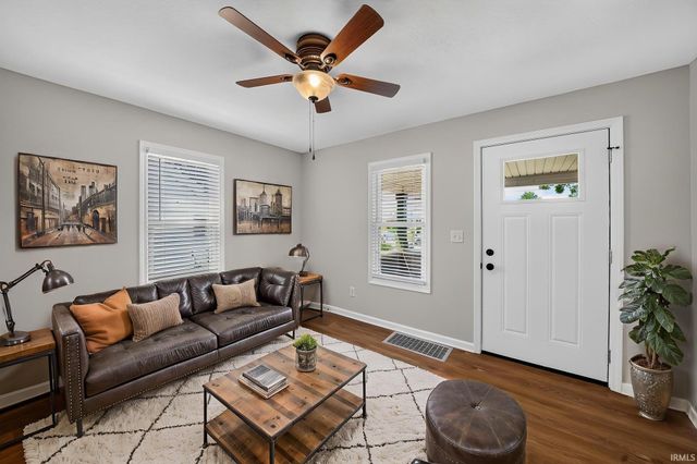 208 George Street, Mishawaka, IN 46544