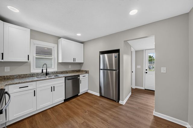 208 George Street, Mishawaka, IN 46544