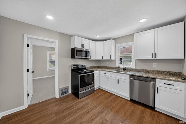 208 George Street, Mishawaka, IN 46544