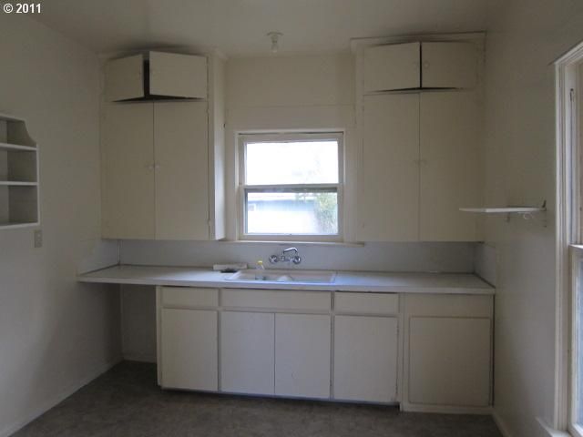 1725 Se MILL St, Roseburg, OR 97470