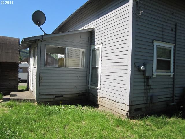 1725 Se MILL St, Roseburg, OR 97470