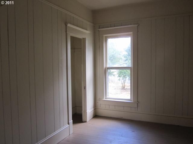 1725 Se MILL St, Roseburg, OR 97470