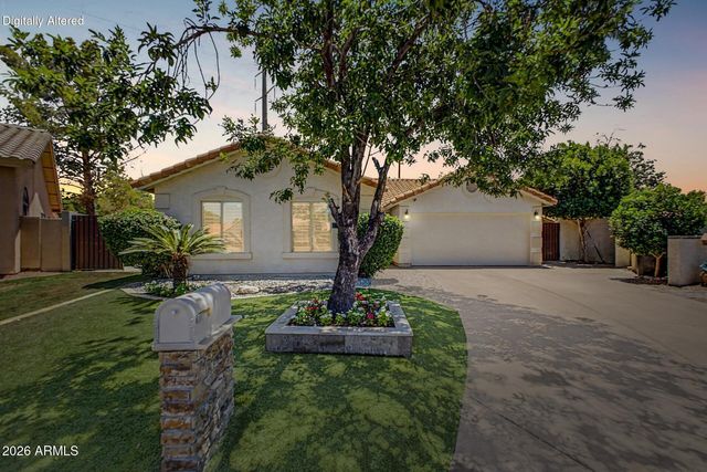 1933 E MARQUETTE Drive, Gilbert, AZ 85234