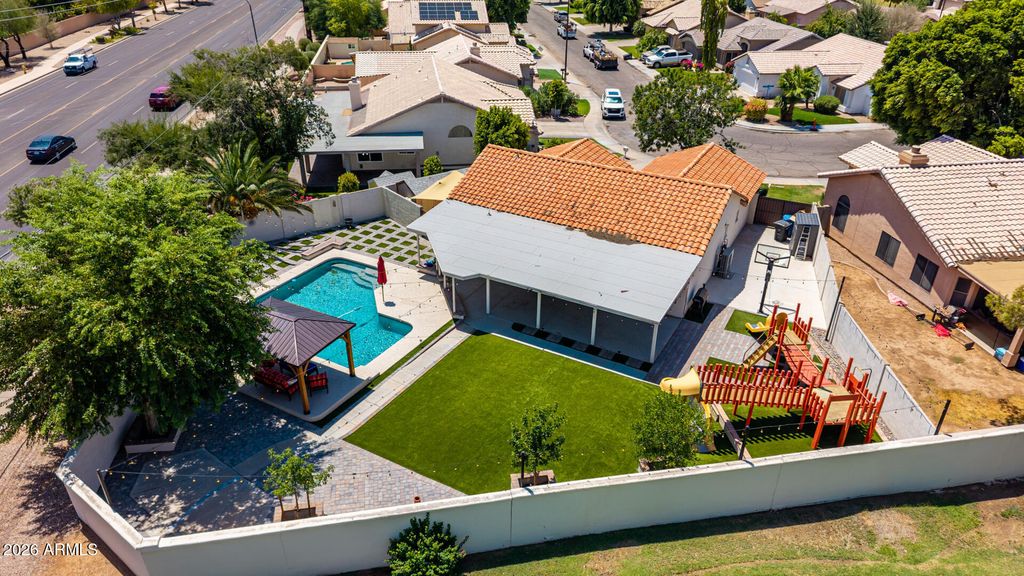 1933 E MARQUETTE Drive, Gilbert, AZ 85234 — photo 2