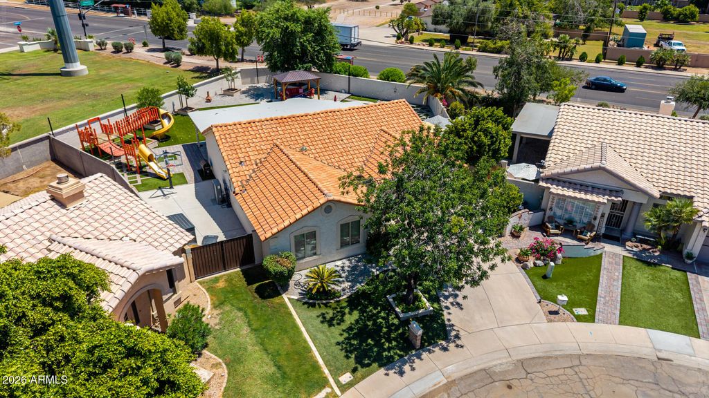 1933 E MARQUETTE Drive, Gilbert, AZ 85234 — photo 5