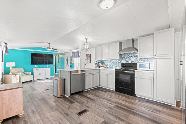 77 Offshore Dr., Murrells Inlet, SC 29576