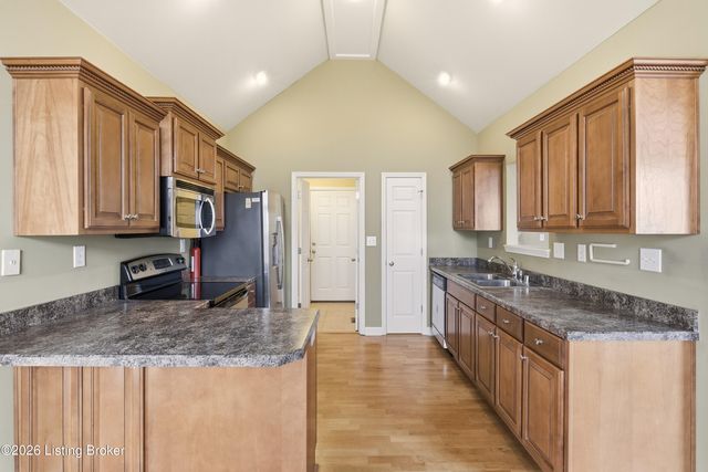 4608 Heritage Manor, Crestwood, KY 40014