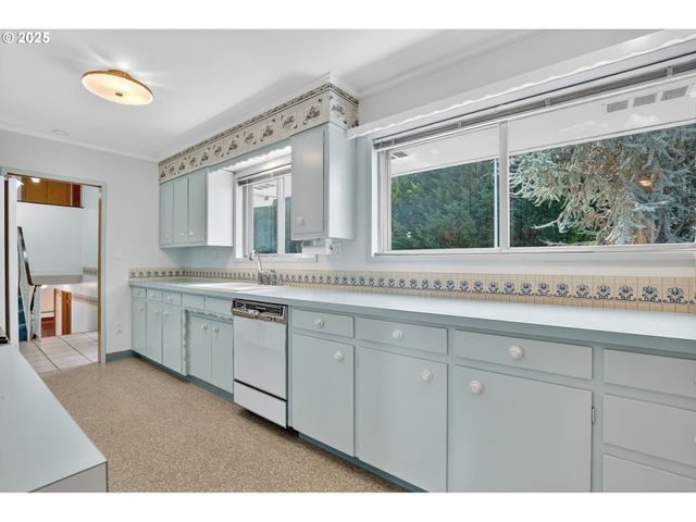 5615 E MAIN St, Hillsboro, OR 97123