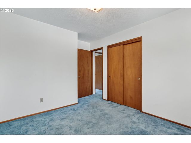 5615 E MAIN St, Hillsboro, OR 97123