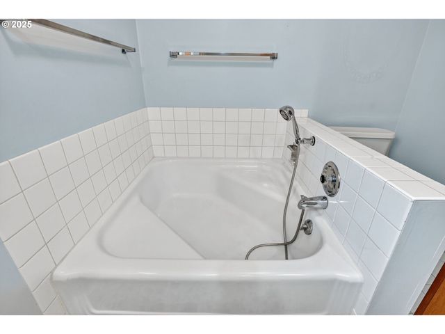 5615 E MAIN St, Hillsboro, OR 97123