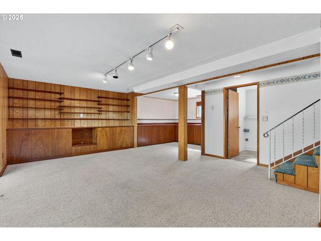 5615 E MAIN St, Hillsboro, OR 97123