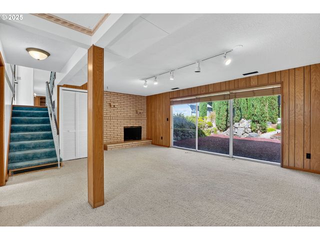 5615 E MAIN St, Hillsboro, OR 97123