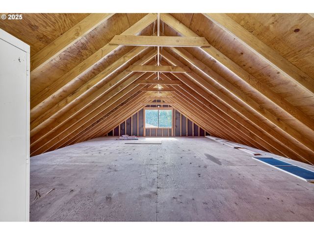 5615 E MAIN St, Hillsboro, OR 97123