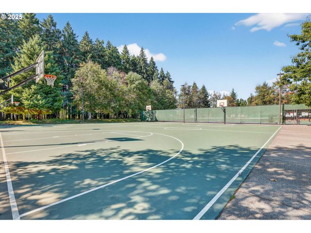 5615 E MAIN St, Hillsboro, OR 97123