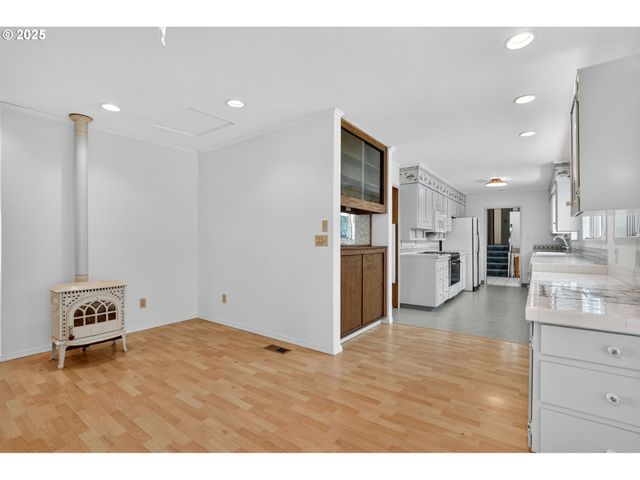 5615 E MAIN St, Hillsboro, OR 97123