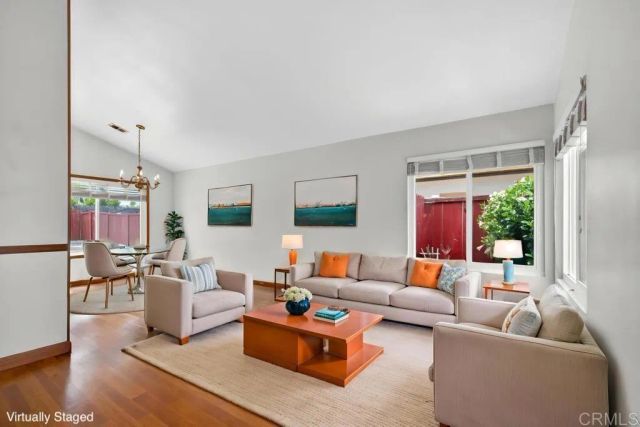 792 Foxwood Drive, Oceanside, CA 92057