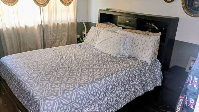 2213 Artesia St Street, Santa Ana, CA 92704