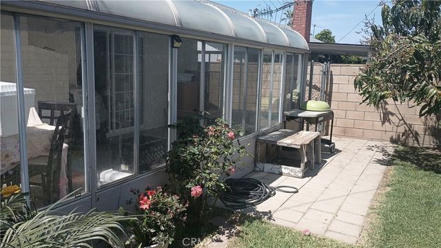 2213 Artesia St Street, Santa Ana, CA 92704