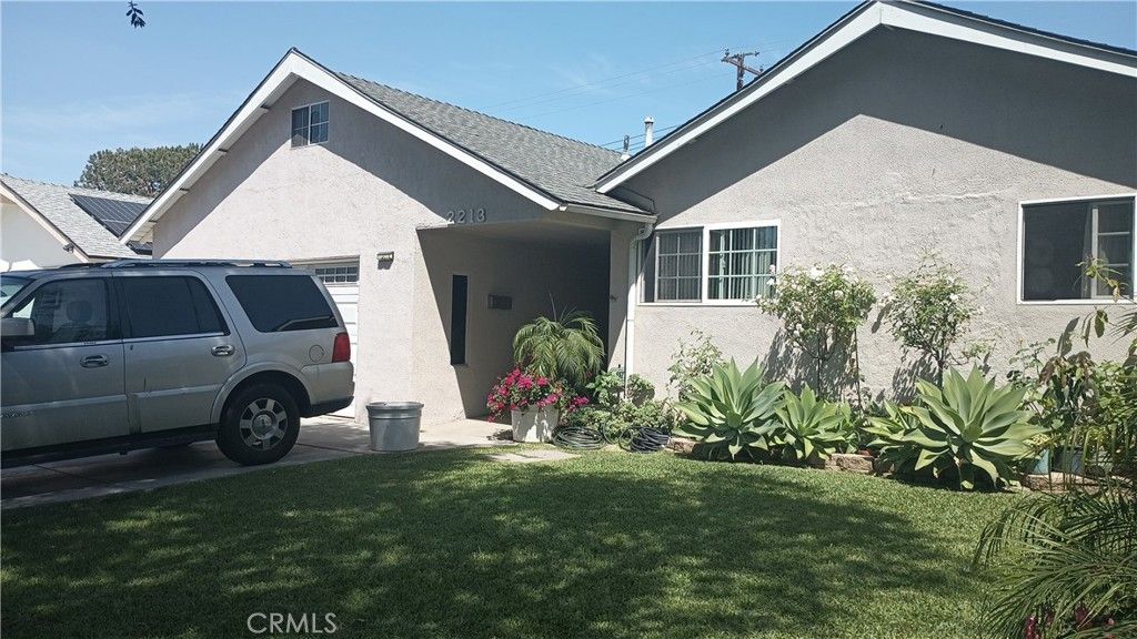 2213 Artesia St Street, Santa Ana, CA 92704