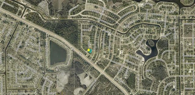 733 Kari CIR, Lehigh Acres, FL 33974