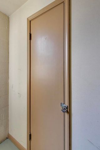 201 Thames Parkway 2K, Park Ridge, IL 60068