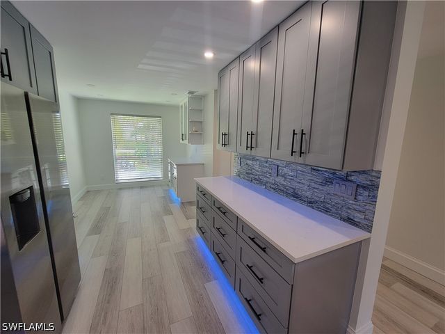 1190 Yesica Ann CIR B-204, Naples, FL 34110