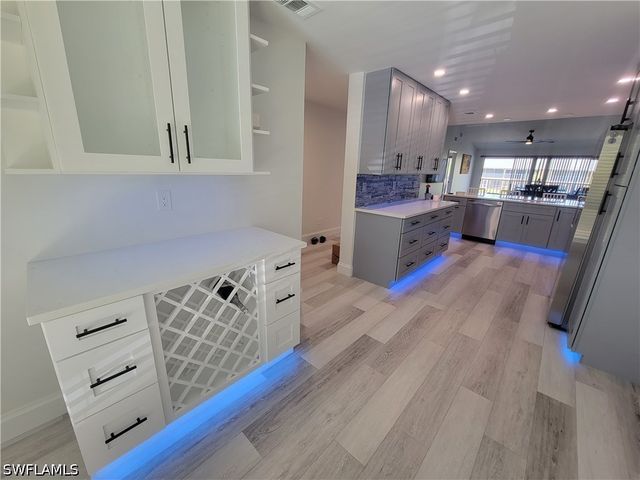 1190 Yesica Ann CIR B-204, Naples, FL 34110