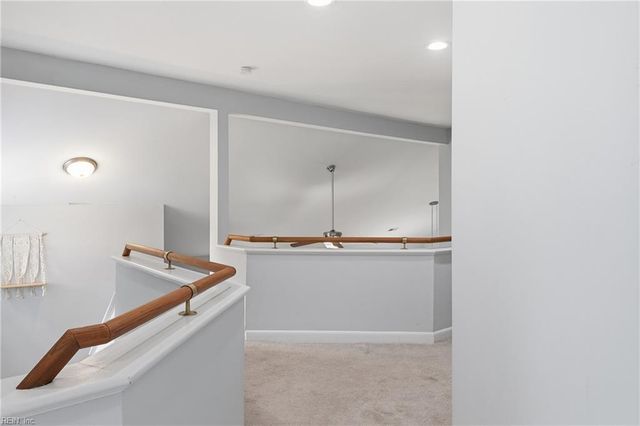 3325 Barberry LN, Virginia Beach, VA 23453