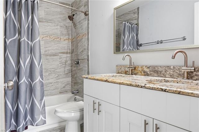 3325 Barberry LN, Virginia Beach, VA 23453