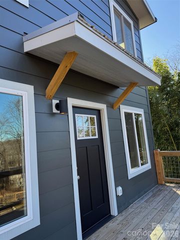 65 Moore Avenue, Asheville, NC 28806