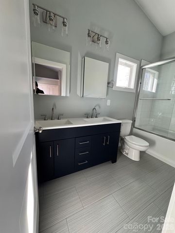 65 Moore Avenue, Asheville, NC 28806