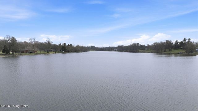 1828 Bass Cir, La Grange, KY 40031