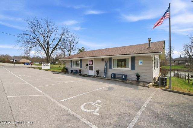 1828 Bass Cir, La Grange, KY 40031