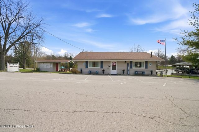 1828 Bass Cir, La Grange, KY 40031