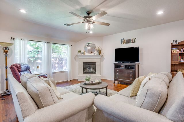 853 Royal Oak Lane, Burleson, TX 76028