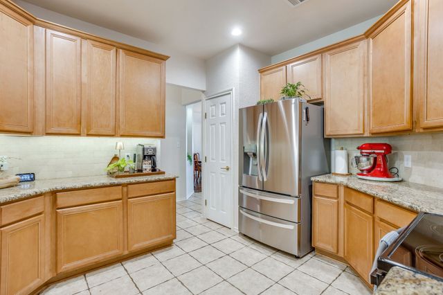 853 Royal Oak Lane, Burleson, TX 76028