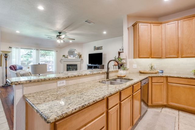 853 Royal Oak Lane, Burleson, TX 76028