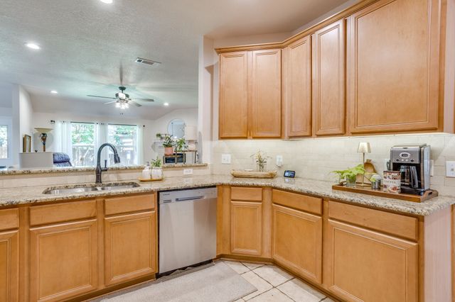 853 Royal Oak Lane, Burleson, TX 76028