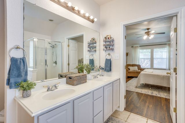 853 Royal Oak Lane, Burleson, TX 76028