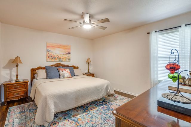 853 Royal Oak Lane, Burleson, TX 76028