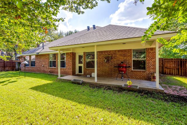 853 Royal Oak Lane, Burleson, TX 76028