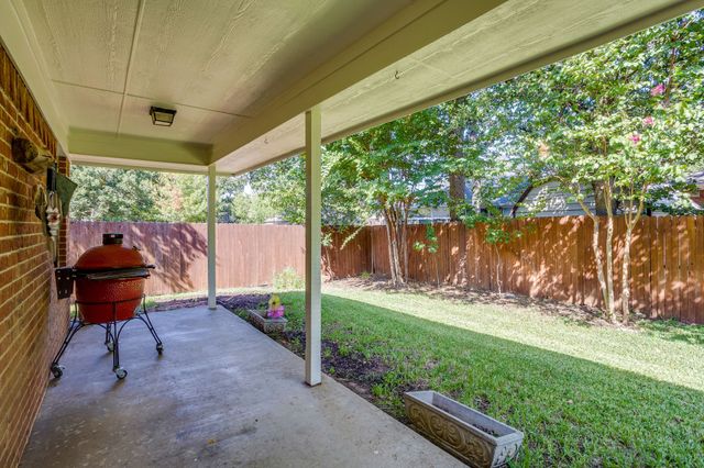 853 Royal Oak Lane, Burleson, TX 76028
