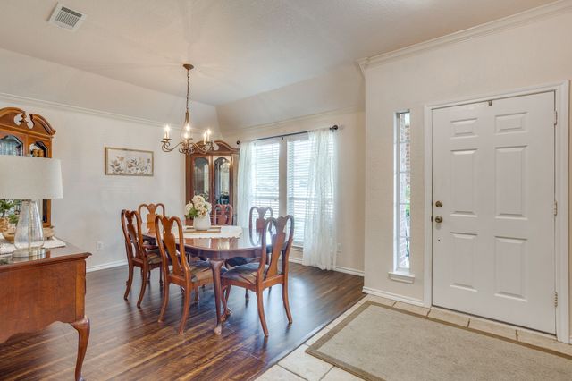853 Royal Oak Lane, Burleson, TX 76028