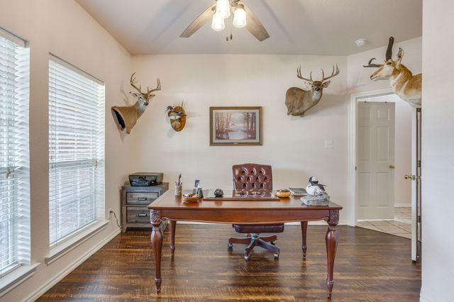 853 Royal Oak Lane, Burleson, TX 76028