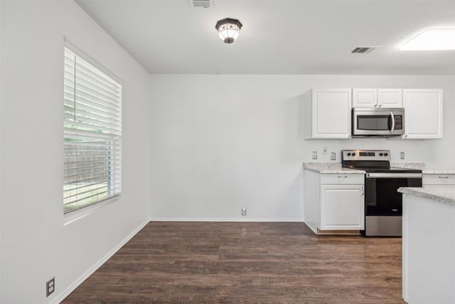 8821 Tumbleweed Drive, Cross Roads, TX 76227