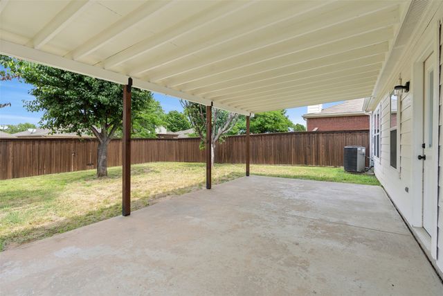 8821 Tumbleweed Drive, Cross Roads, TX 76227